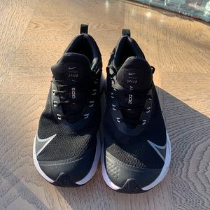 Youth Nike sneakers.  Size 4Y. Almost new. Worn a few times. Nike speed air zoom